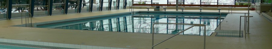 Swimming pool in the Feuerbach indoor pool., © Stuttgarter Bäder