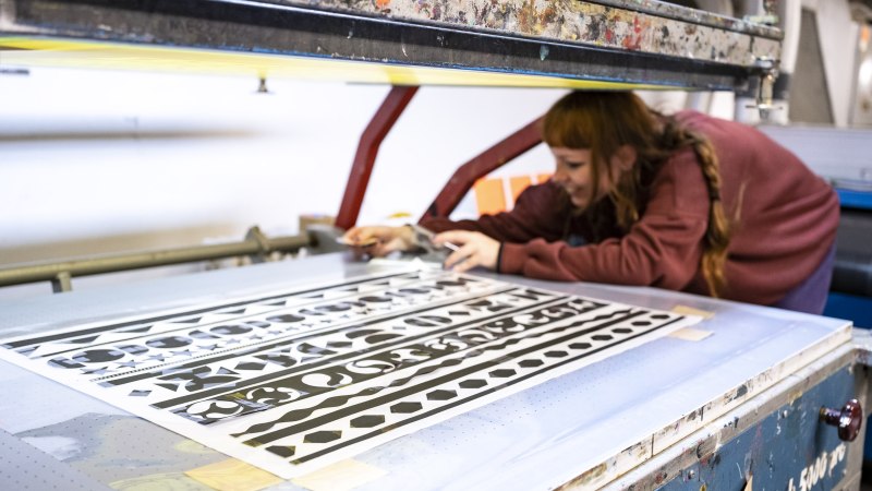 In der Siebdruck-Werkstatt der Merz Akademie, &copy; Merz Akademie