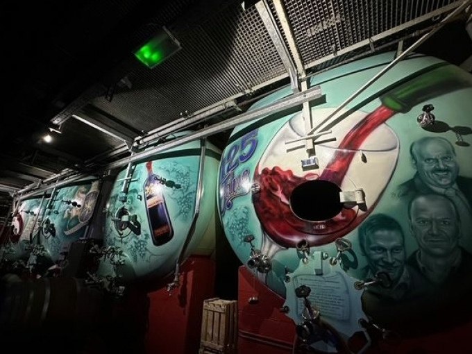 From the cellar door to the vine - experience wine up close, &copy; Weingenuss Stuttgart