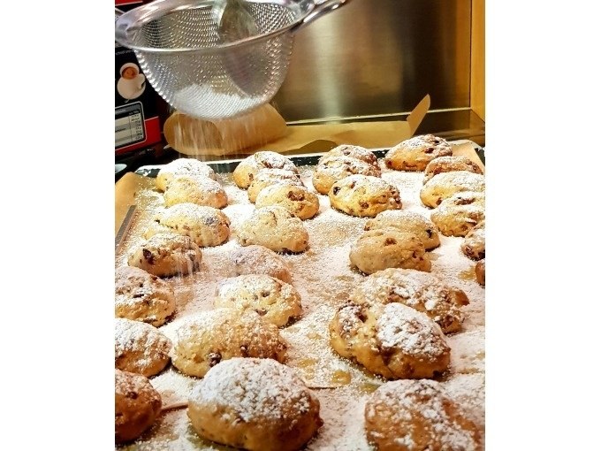 Christmas Baking Class at the Sonja Lenz Cooking School in Stuttgart-Hedelfingen, © Kultweine-Kochwelten-Kunstücke - Kochschule Sonja Lenz Christmas Baking Class at the Sonja Lenz Cooking School in Stuttgart-Hedelfingen, © Kultweine-Kochwelten-Kunstücke - Kochschule Sonja Lenz
