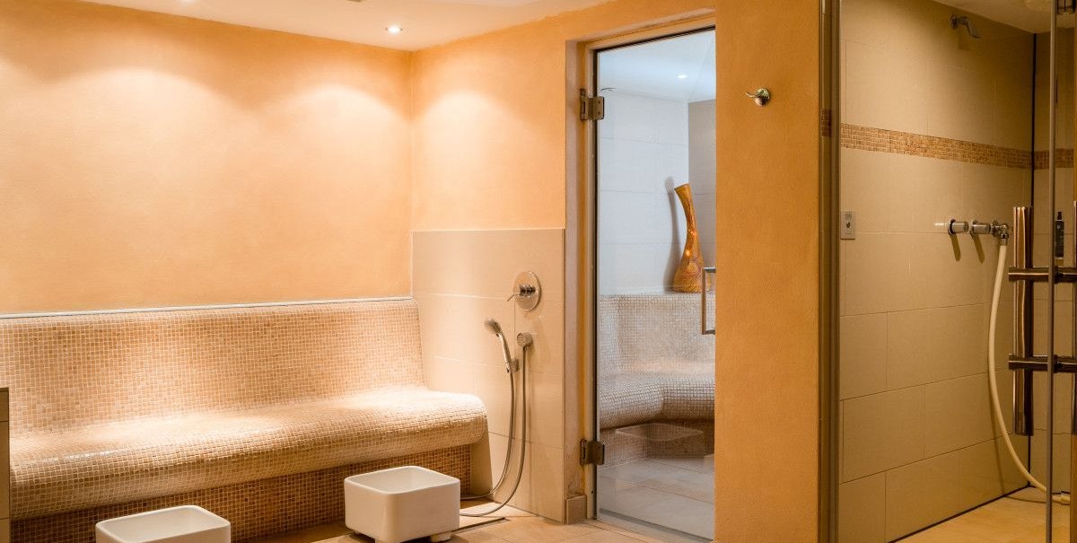 Wellnessbereich mit Sauna  Dampfbad  Hotel Azenberg Stuttgart, &copy; TOMAS