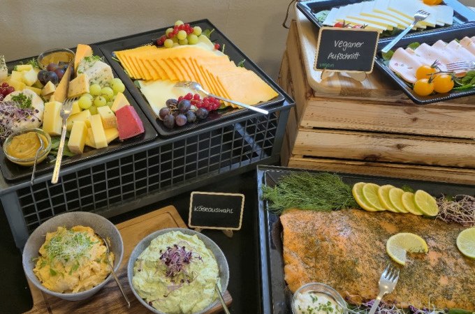 Osterbrunch | Eisstockschie&szlig;en - Sonntag & Montag, &copy; Cool-Tours StattReisen