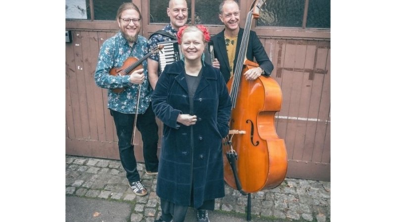 Uusikuu mit M.Kuisma, N.Bremes, L.Ryh&auml;nen, F.Dohrmann, &copy; Uusikuu&copy;TatjanaCoralieKlytta