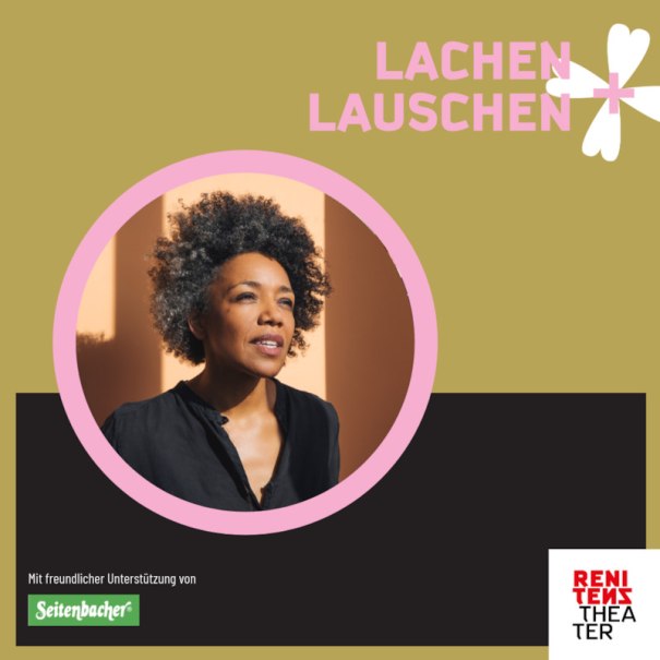 Eine Frau mit lockigem Haar steht in warmem Licht und tr&auml;gt ein schwarzes Hemd. Sie schaut nachdenklich in die Ferne., &copy; Renitenztheater Stuttgart e.V.