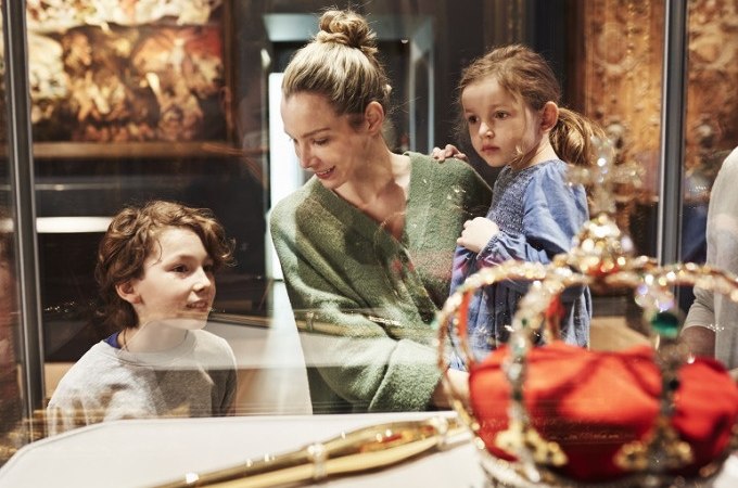 Familienführung | Königinnen und Könige von Stuttgart, © Landesmuseum Württemberg