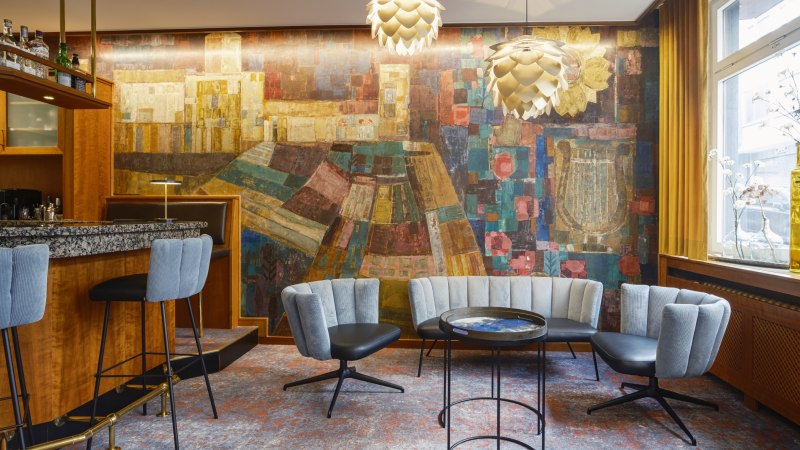 Lobby mit Wandbild, &copy; Hotel Wartburg