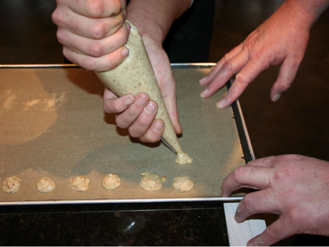 Christmas Baking Class at the Sonja Lenz Cooking School in Stuttgart-Hedelfingen, © Kultweine-Kochwelten-Kunstücke - Kochschule Sonja Lenz Christmas Baking Class at the Sonja Lenz Cooking School in Stuttgart-Hedelfingen, © Kultweine-Kochwelten-Kunstücke - Kochschule Sonja Lenz