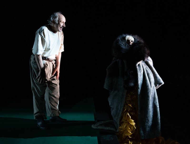 Kleiner Mann
– was nun?, © Württembergische Staatstheater Stuttgart Kleiner Mann
– was nun?, © Württembergische Staatstheater Stuttgart