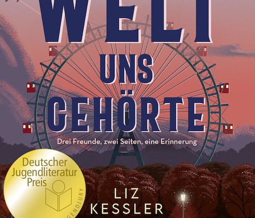 Buchcover von 'Als die Welt uns gehörte' mit einem Riesenrad und Flugzeugen am Himmel. Der Deutsche Jugendliteraturpreis ist abgebildet., © Literaturhaus Stuttgart Buchcover von 'Als die Welt uns gehörte' mit einem Riesenrad und Flugzeugen am Himmel. Der Deutsche Jugendliteraturpreis ist abgebildet., © Literaturhaus Stuttgart