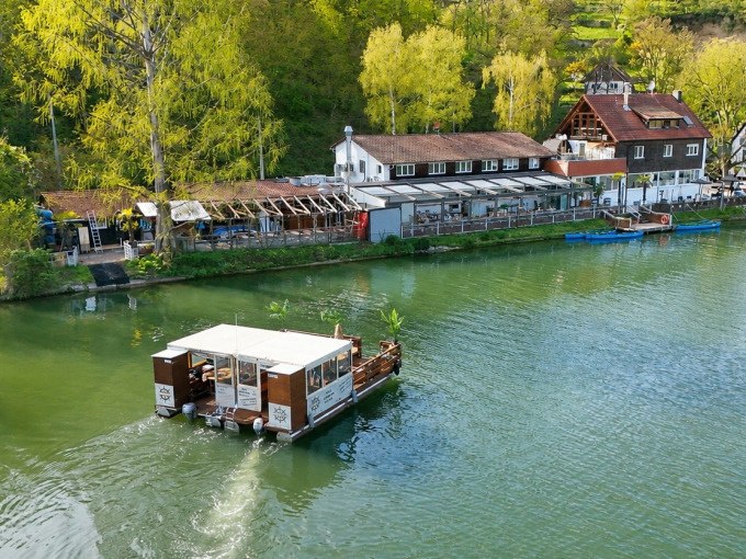 Exklusives Floßboot "Fischle", © Cool-Tours StattReisen Exklusives Floßboot "Fischle", © Cool-Tours StattReisen