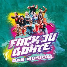 Buntes Poster für 'Fack Ju Göhte - Das Musical' mit dynamischen Charakteren und auffälligem Schriftzug auf grünem Hintergrund., © links im Bild
