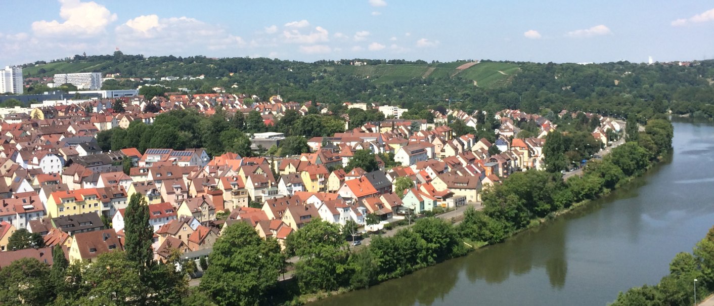 d2a8036d-9962-49b7-ab18-facccd21b9c1l0001-photo-web, © Aussicht auf den Neckar und die Weinberge d2a8036d-9962-49b7-ab18-facccd21b9c1l0001-photo-web, © Aussicht auf den Neckar und die Weinberge