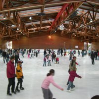 Eislaufen in der Eiswelt Stuttgart, © Stadt Stuttgart/Neidlinger