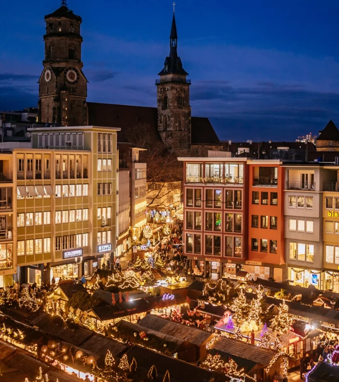 Stuttgart Christmas Market Marketplace View, &copy; in.Stuttgart, Thomas Niederm&uuml;ller