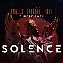 Poster der Solence Angels Calling Tour 2026 mit einer Engelsfigur vor einem roten Hintergrund., &copy; links im Bild