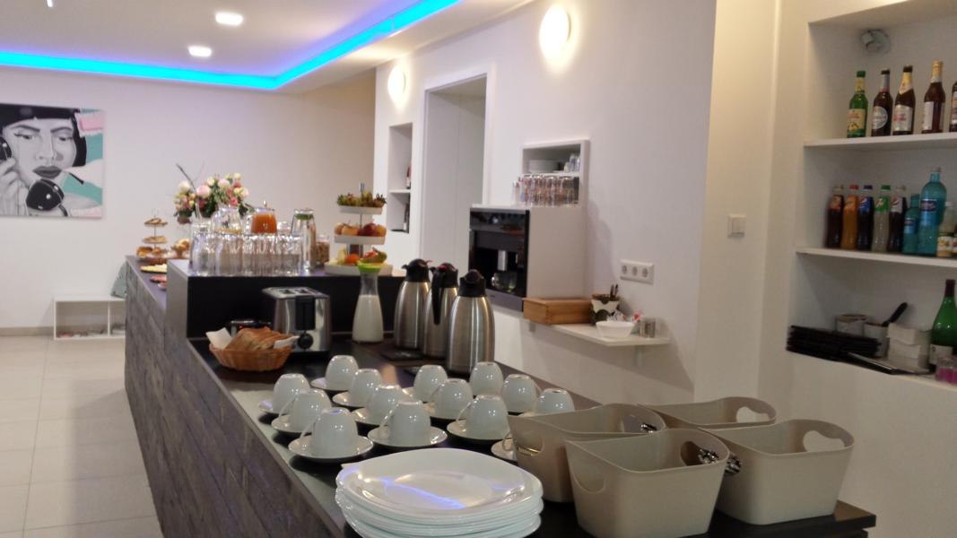 Breakfast buffet, © TOMAS