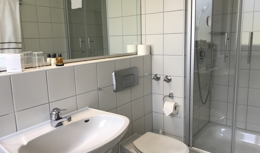Bathroom single room, © Hotel am Engelberg