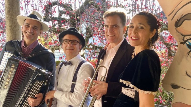 PaperMoon Swing Combo, © Theater La Lune Stuttgart PaperMoon Swing Combo, © Theater La Lune Stuttgart