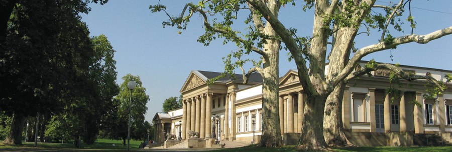 The Rosenstein Museum in a green park with large trees and a paved path in the foreground., &copy; Stuttgart-Marketing GmbH