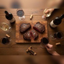 Wagyu & Vinumyu, © links im Bild Wagyu & Vinumyu, © links im Bild