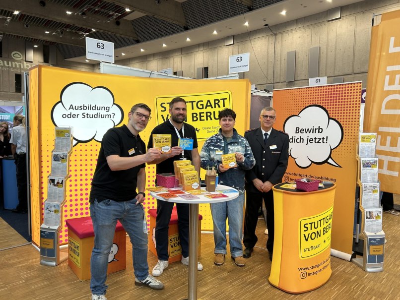 Mitarbeitende der Landeshaupstadt Stuttgart am Messestand, © Landeshauptstadt Stuttgart Mitarbeitende der Landeshaupstadt Stuttgart am Messestand, © Landeshauptstadt Stuttgart