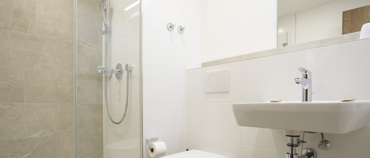 double room bathroom renovated, &copy; Hotel Wartburg