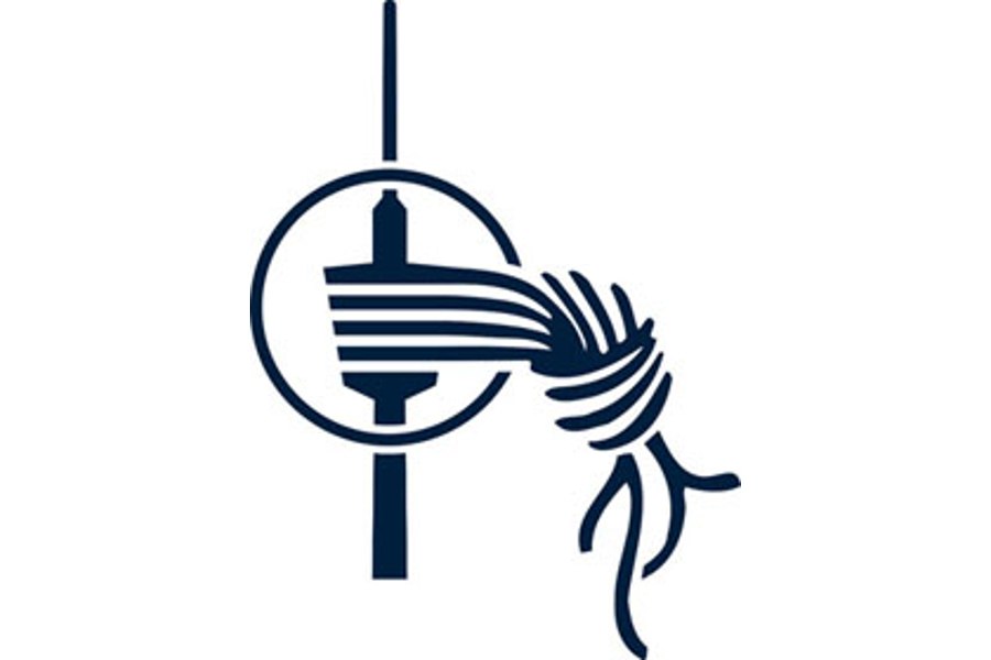 Logo des Chaos Computer Clubs mit einem stilisierten Fernsehturm und einem Knoten, der um eine vertikale Linie gewickelt ist., &copy; Logo: CCCS