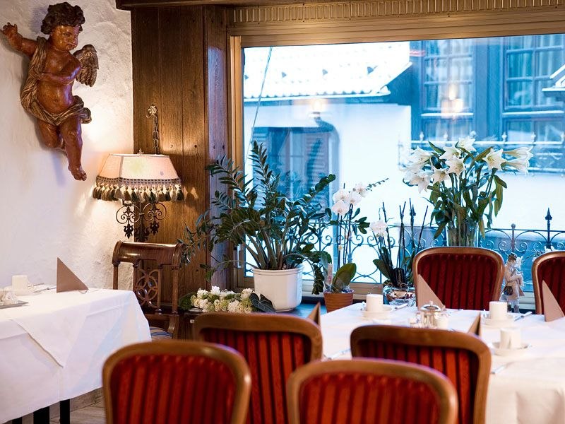 breakfast room, © Romantisches Hotel Traube