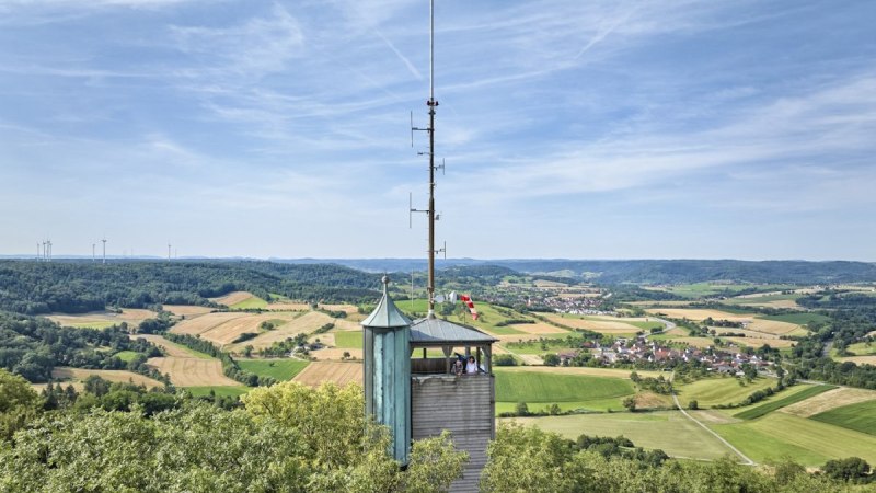 Aussichtsturm auf dem Einkorn bei Schwäbisch Hall, © Hohenlohe + Schwäbisch Hall Tourismus e. V. Aussichtsturm auf dem Einkorn bei Schwäbisch Hall, © Hohenlohe + Schwäbisch Hall Tourismus e. V.