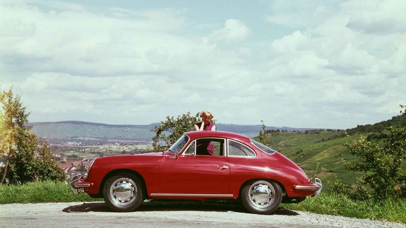 Oldtimer-Porsche in Aussichtslage, © Porsche AG