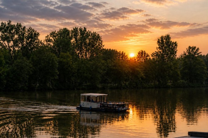 Afterwork or sundowner tours with the raft boat, &copy; Cool-Tours StattReisen