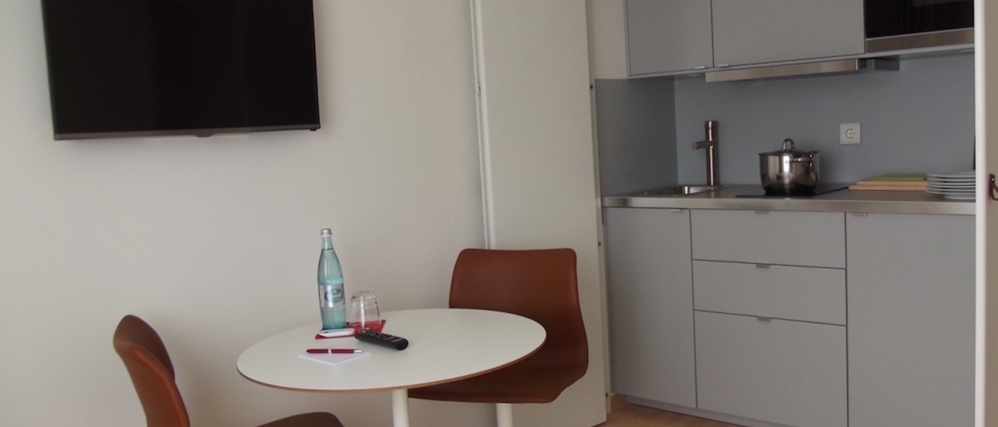 Longstay room with kitchenette, © Hotel am Engelberg