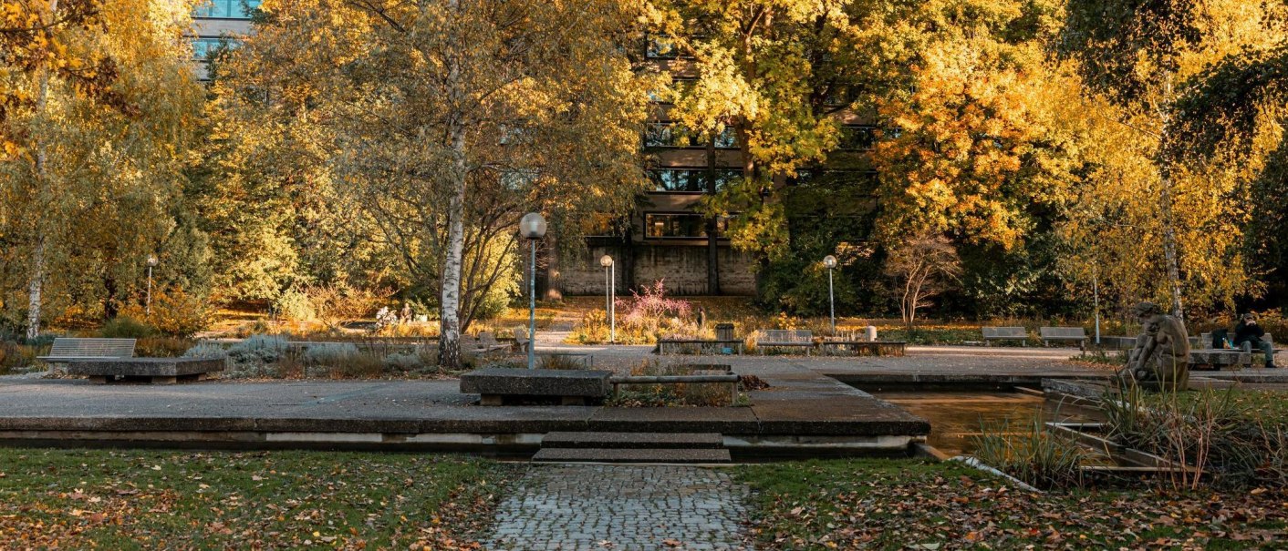 Mittlerer Schlossgarten Bänke, © SMG, Sarah Schmid Mittlerer Schlossgarten Bänke, © SMG, Sarah Schmid