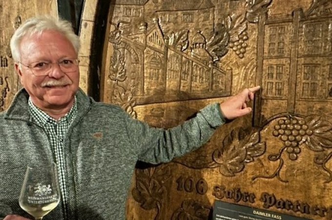 From the cellar door to the vine - experience wine up close, &copy; Weingenuss Stuttgart