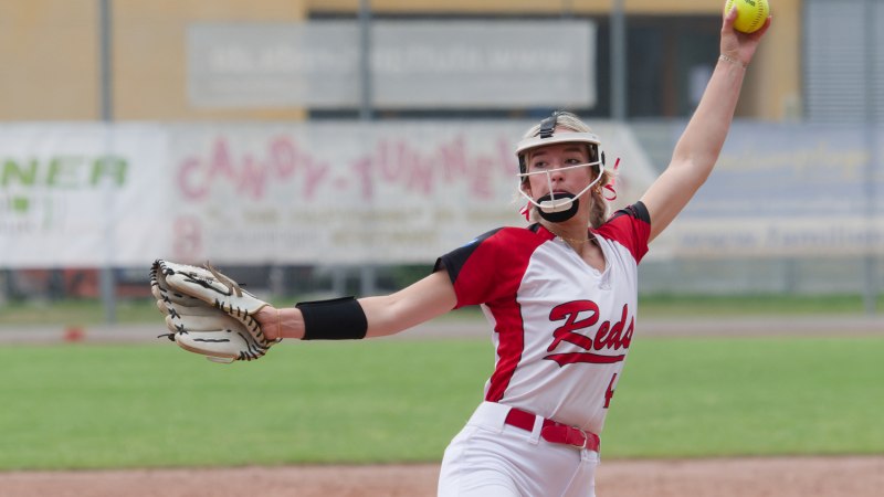 Softball, © IRIS DROBNY Softball, © IRIS DROBNY