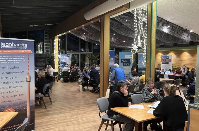 Geburtstagsdinner zum 70. Turmgeburtstag im Restaurant Leonhardts inkl. Auffahrtticket im Wert von 12,50 €, © SWR Media Services GmbH / SWR Fernsehturm Stuttgart