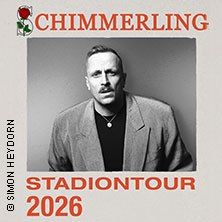 Black and white image of a man in a suit. Text: 'Schimmerling Stadium Tour 2026'., © links im Bild Black and white image of a man in a suit. Text: 'Schimmerling Stadium Tour 2026'., © links im Bild