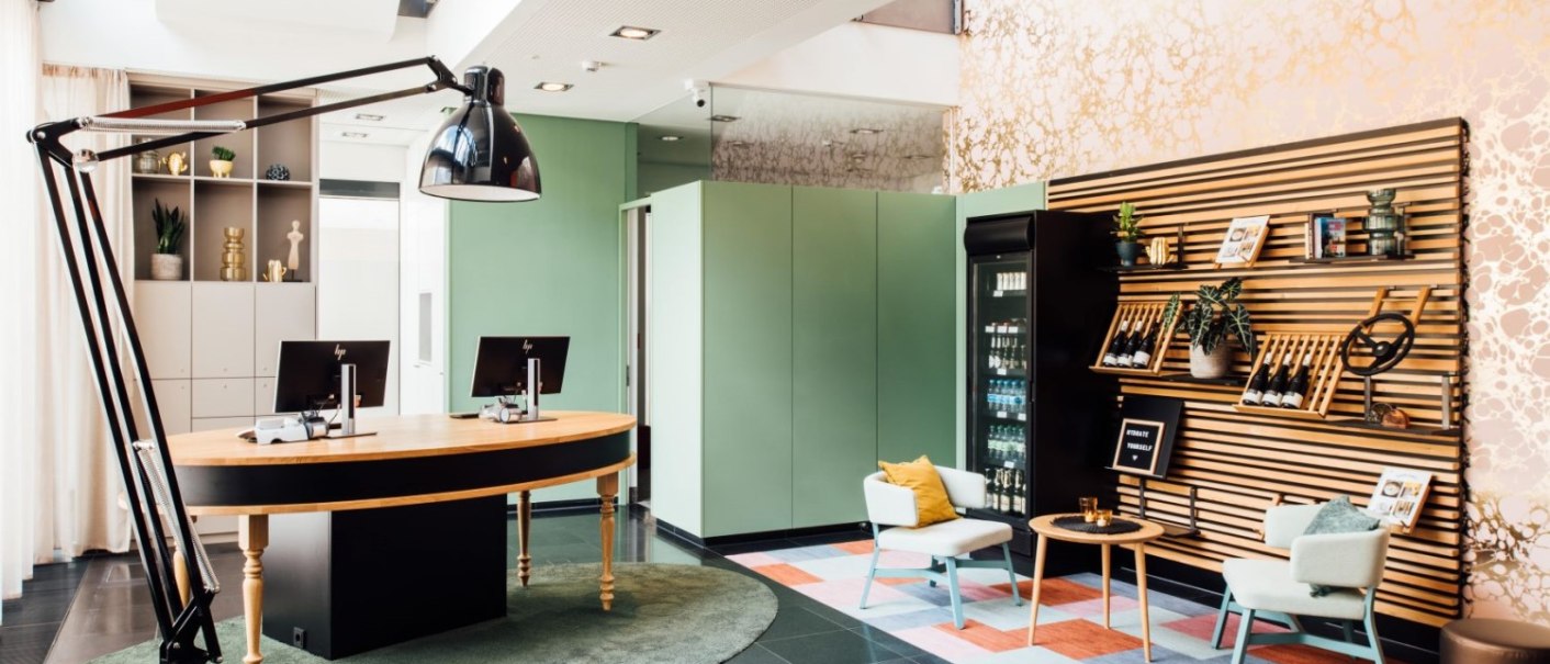 Lobby, &copy; Vienna House Easy Mo. Stuttgart