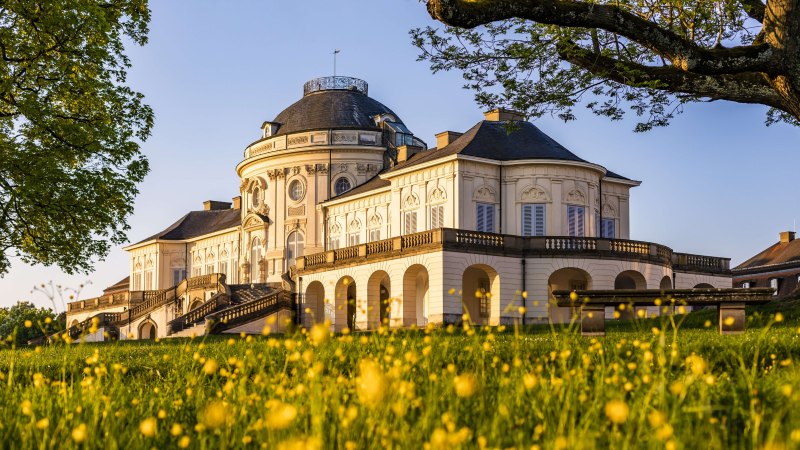 Schloss Solitude im Fr&uuml;hling Sommer, &copy; Stuttgart-Marketing GmbH, Werner Dieterich