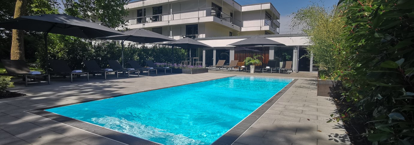 Pool, &copy; Schlosshotel Monrepos