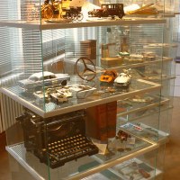 Vitrine im Ortsmuseum Untert&uuml;rkheim/Rotenberg, &copy; Enslin