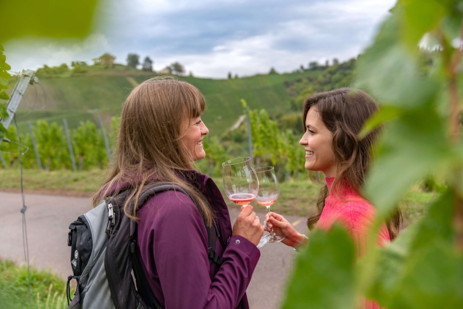 Weinwandern und Wein trinken, © Stuttgart-Marketing GmbH, Martina Denker