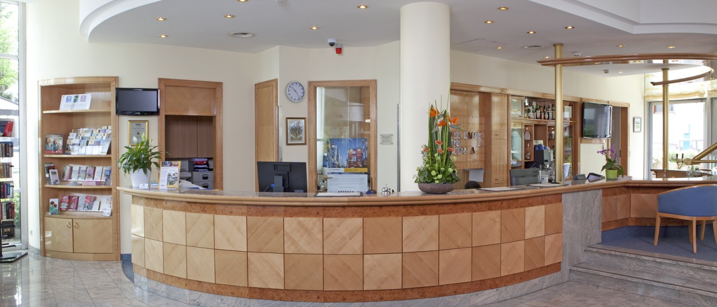 Reception, © Hotel Schwanen Stuttgart-Airport/Messe