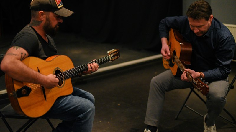 Gitarrenworkshop mit Mano Guttenberger, &copy; Theater am Olgaeck, Foto Dan Boia