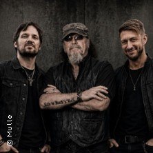 Mulle - schw&auml;bische Hardrockband aus Stuttgart, &copy; links im Bild