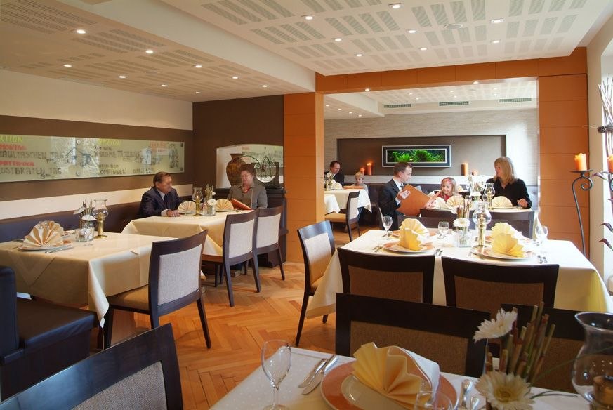 Restaurant, &copy; R&ouml;merhof Hotelbetriebs GmbH