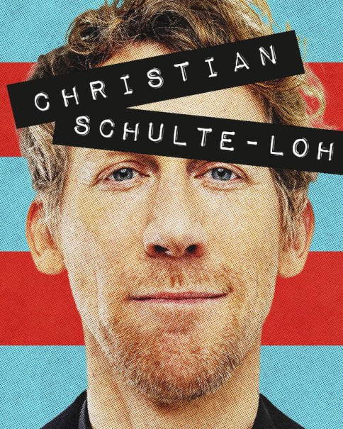 Portrait of a man with text bar "Christian Schulte-Loh" above his eyes, in front of a red and blue striped background., &copy; Rosenau Kultur e.V.