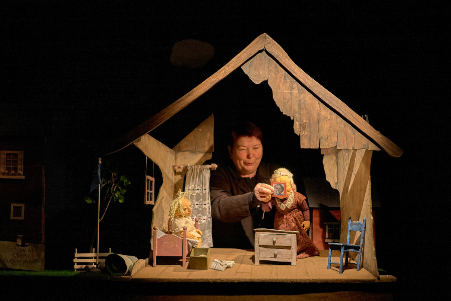 Lotta zieht um &ndash; einfach so., &copy; Mechtild Nienaber, Klaus Zinnecker