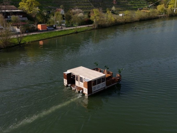 Exklusive Floßboote "Flipper & Fischle", © Cool-Tours StattReisen Exklusive Floßboote "Flipper & Fischle", © Cool-Tours StattReisen
