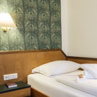 Einzelzimmer modernisiert grün, © Hotel Wartburg Einzelzimmer modernisiert grün, © Hotel Wartburg